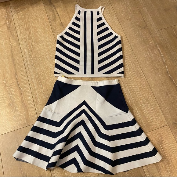 Parker Kingston Chevron Set - Medium - Picture 5 of 7